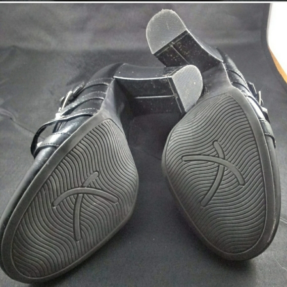 American Eagle  heels - Picture 2 of 4